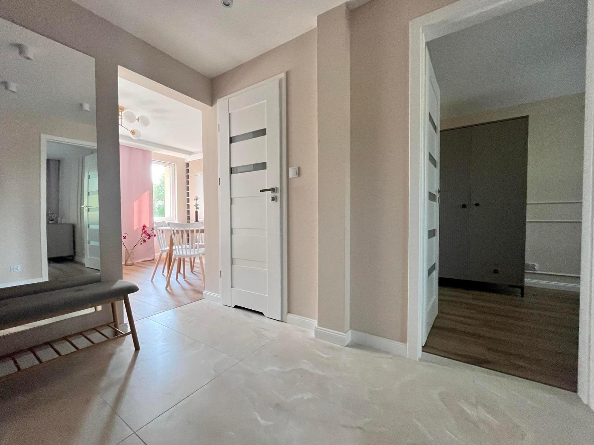 Prestige Apartment Bohaterow Warszawy 凯尔采 外观 照片